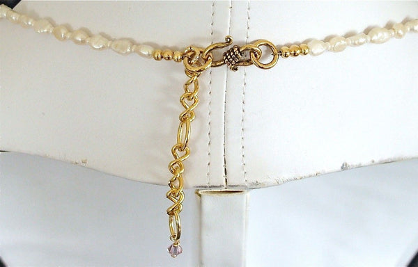 Anabelle Pewter Finishings Collar Style Lucite Flower Necklace