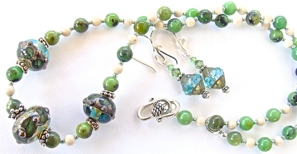 Argus: Apple Green Stone Necklace Set