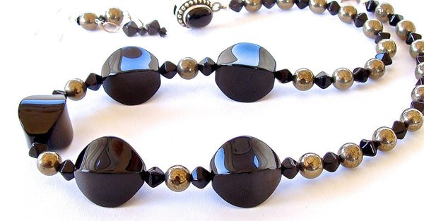 Black High Fashion Necklace