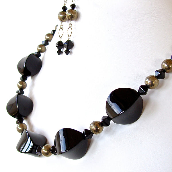 Harlequin: Black High Fashion Necklace