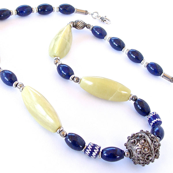 Blue and yellow necklace in gemstones