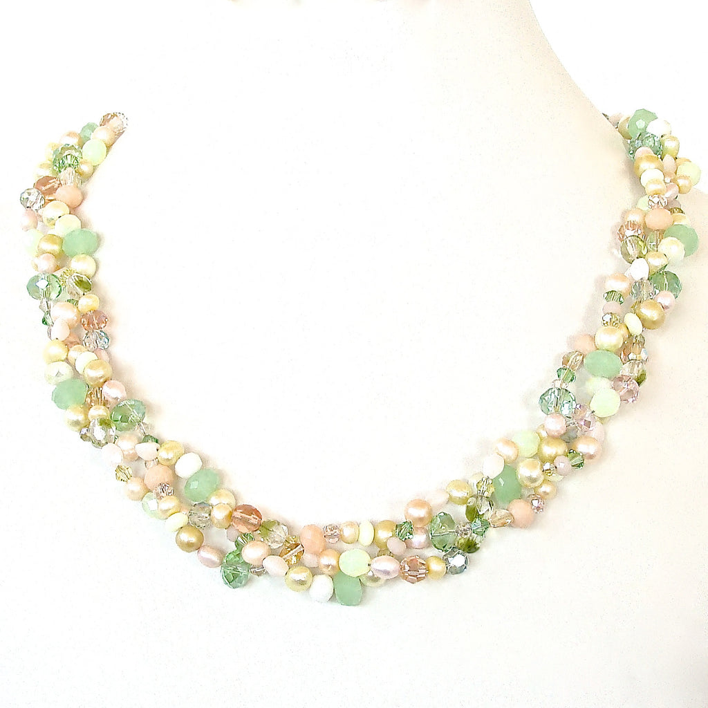 Braided Necklace in Crystal and Pearls