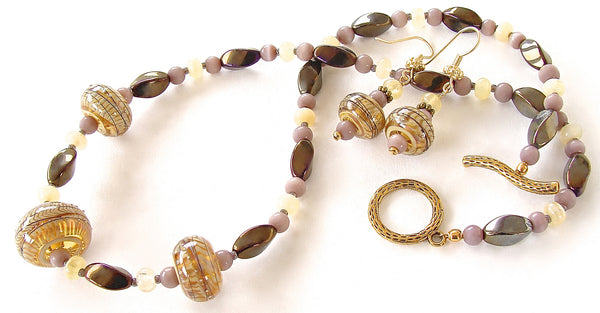 Cream Necklace