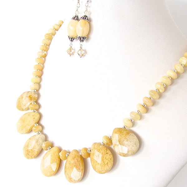 Cream Stone Necklace Set