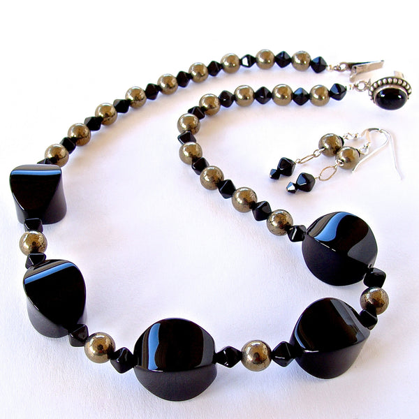 Harlequin: Black High Fashion Necklace