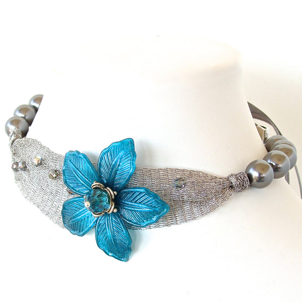 Floral choker necklace