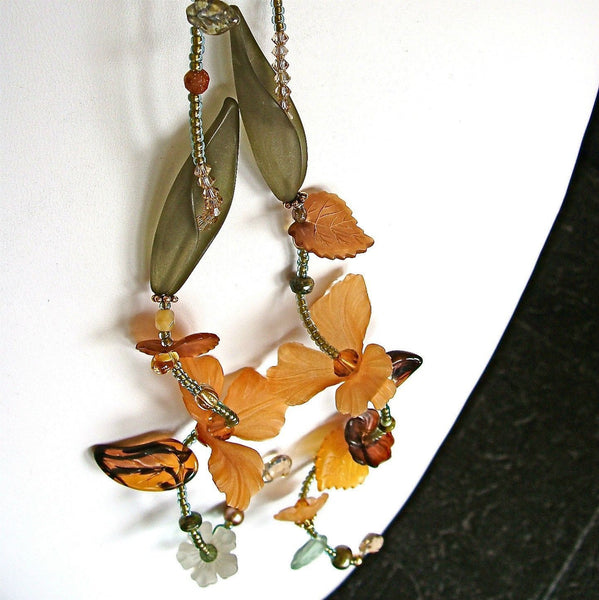 Flower lariat