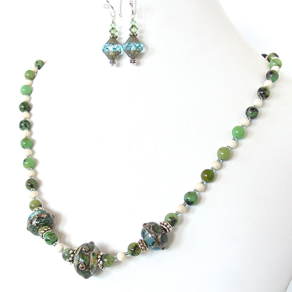 Argus: Apple Green Stone Necklace Set