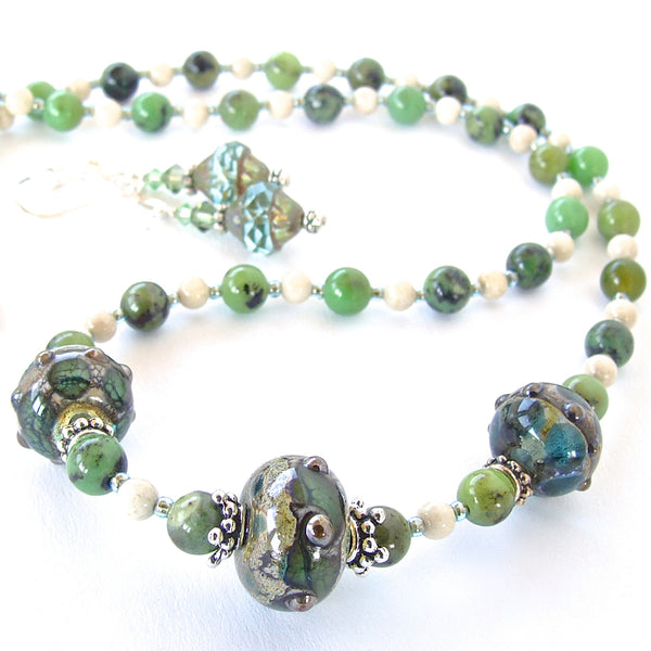 Argus: Apple Green Stone Necklace Set