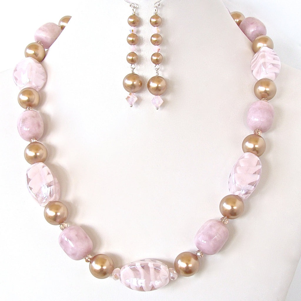 Oversized Pearl Necklace