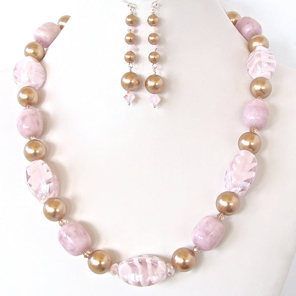 Oversized Pearl Necklace
