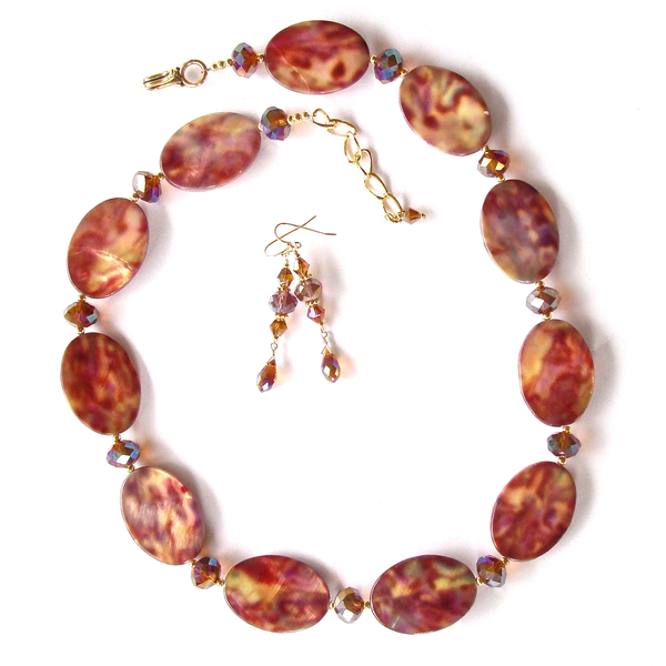 beaded necklace with leopard print