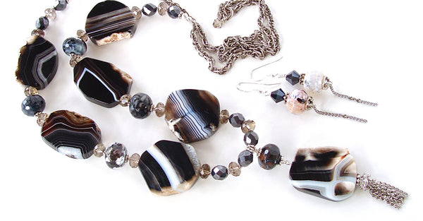 black and brown necklace