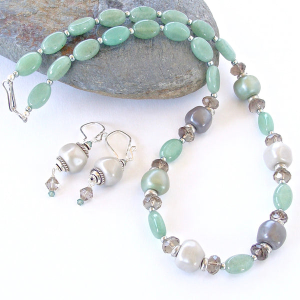 green necklace set