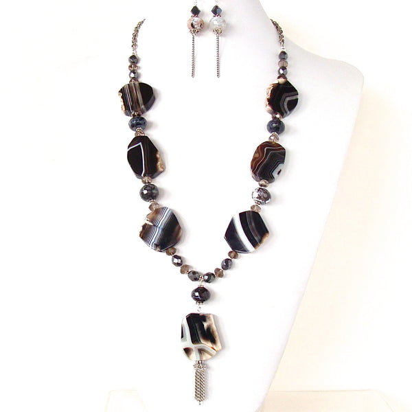 long pendant necklace