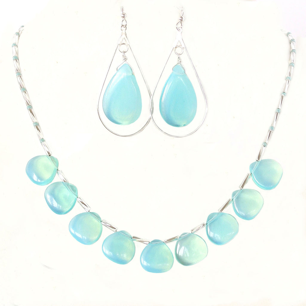 summer Necklace in aqua