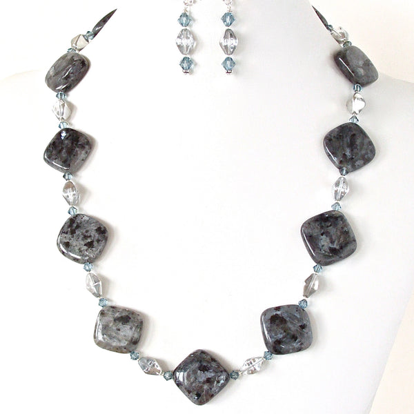 Black and silver necklace set