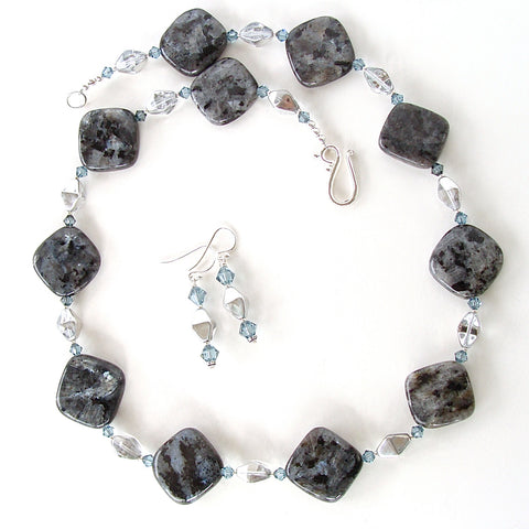 Black gem necklace set