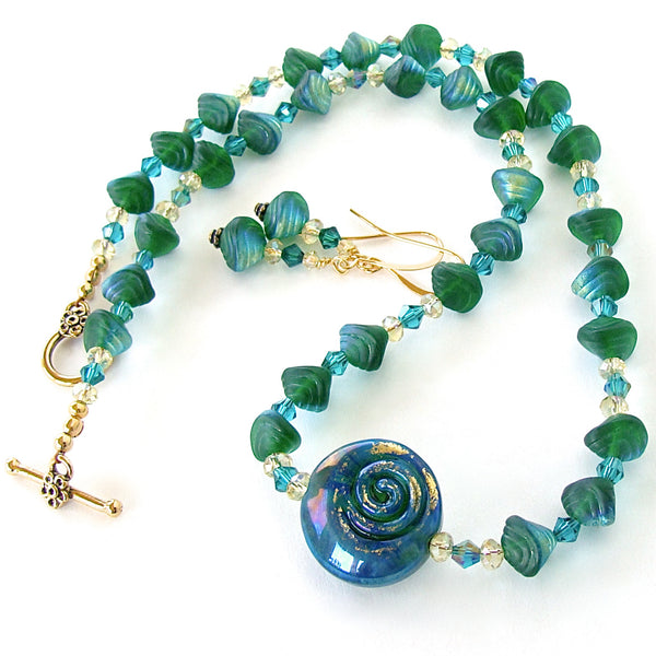 Green Glass Necklace Set