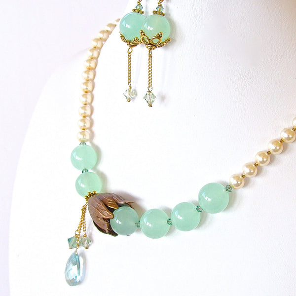 Special occaision gemstone necklace