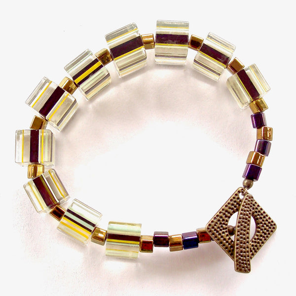 beaded bracelet with graphic pattern